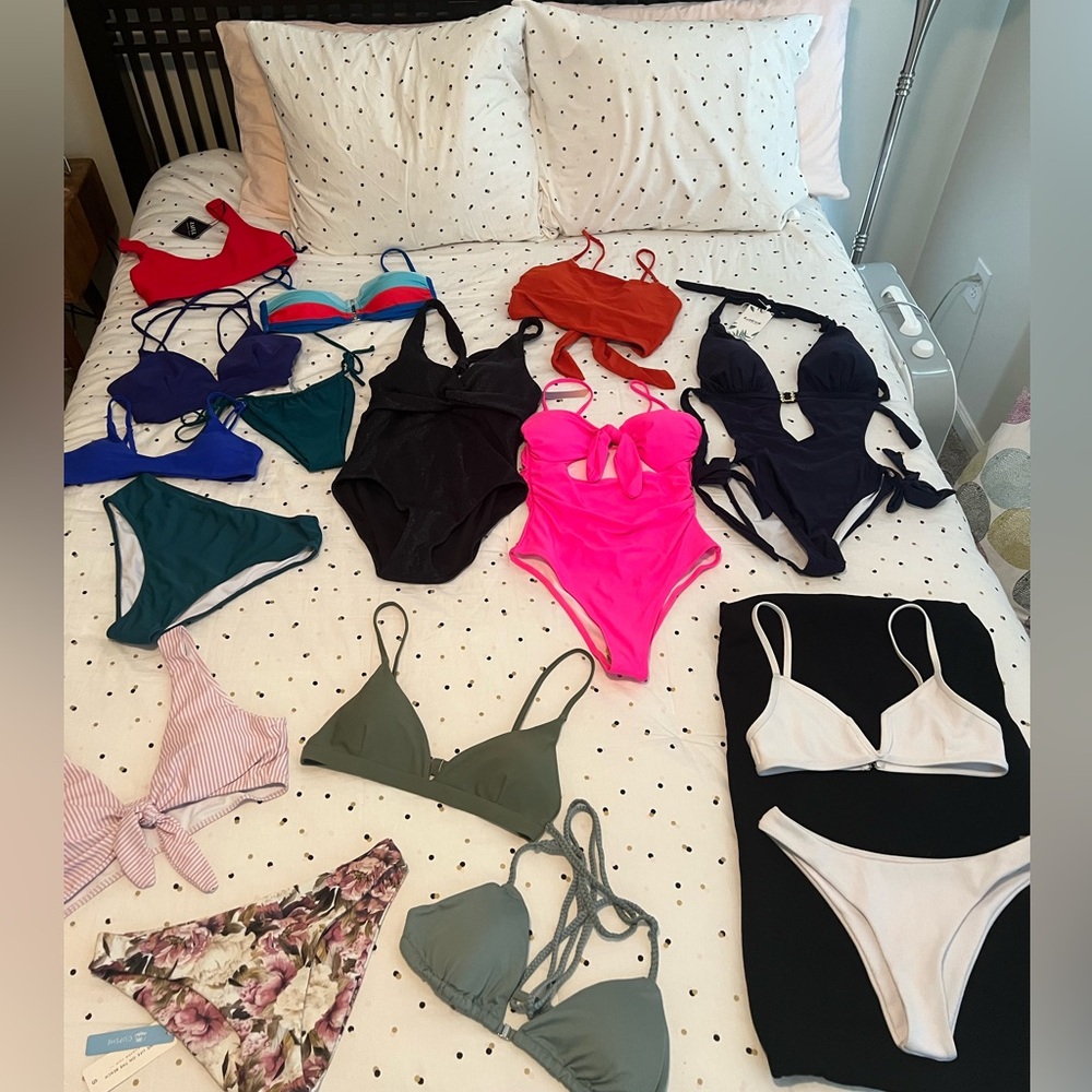 LOT of NEW Swimsuits in S & XS